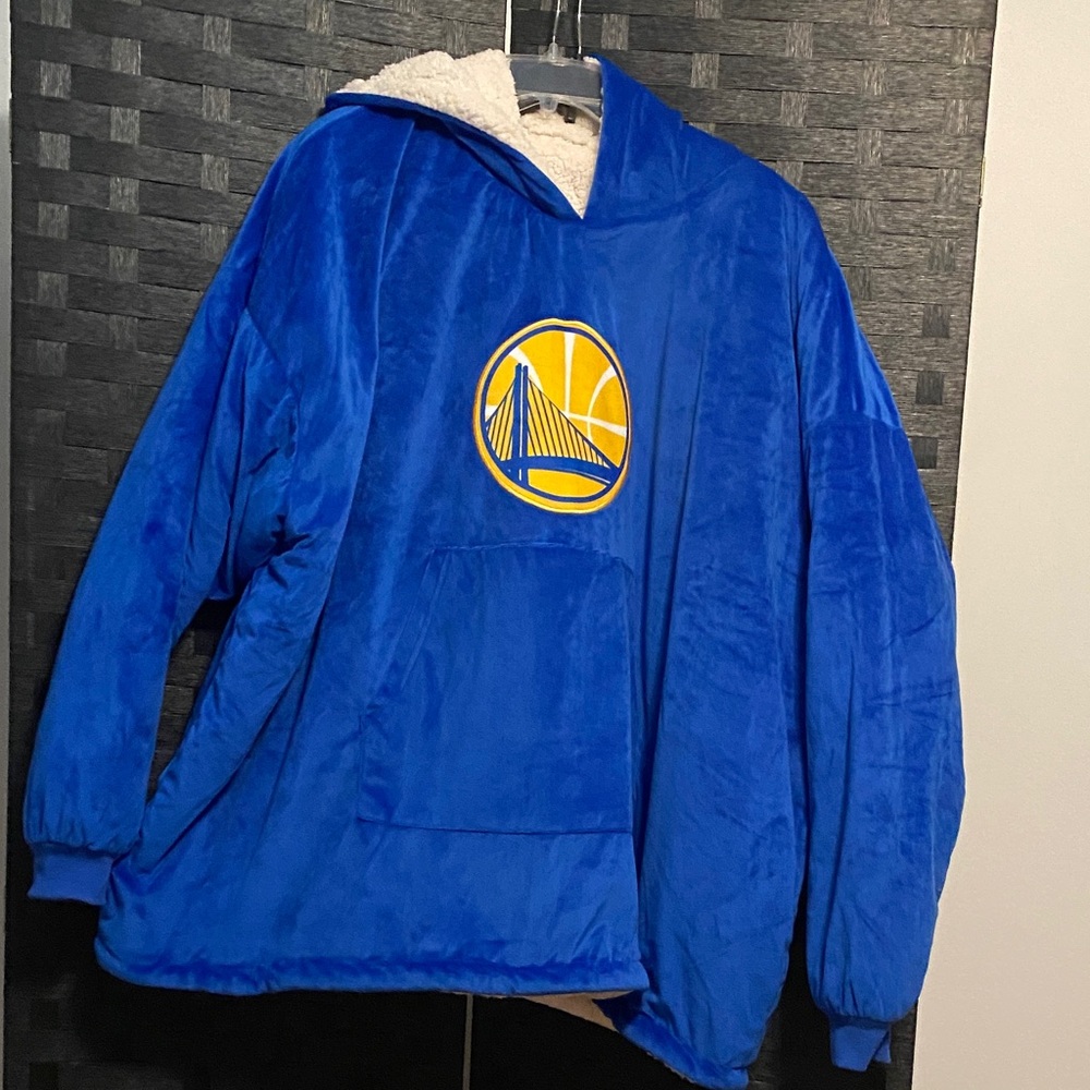 Official Golden State Warriors Blue Hooded Blanket with Logo